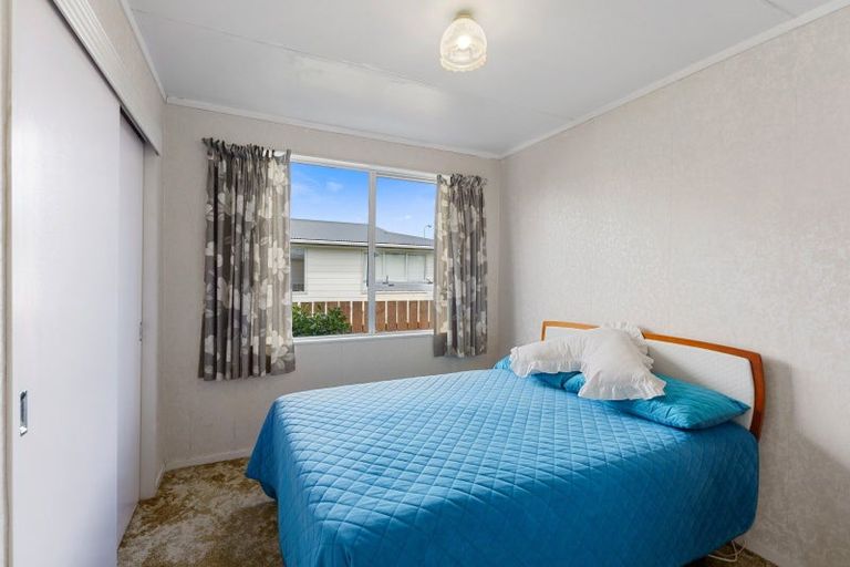 Photo of property in 8a&b Sharda Grove, Paraparaumu Beach, Paraparaumu, 5032