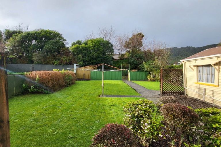 Photo of property in 85 Bright Street, Cobden, Greymouth, 7802