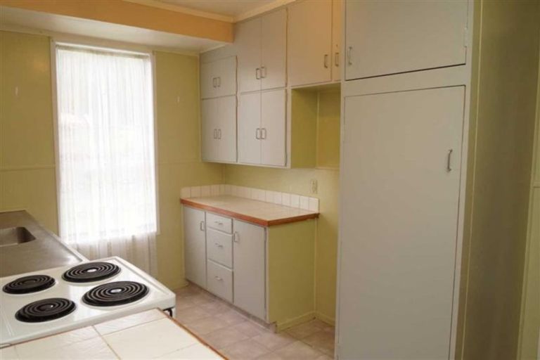 Photo of property in 61 Harrington Road, Henderson, Auckland, 0610