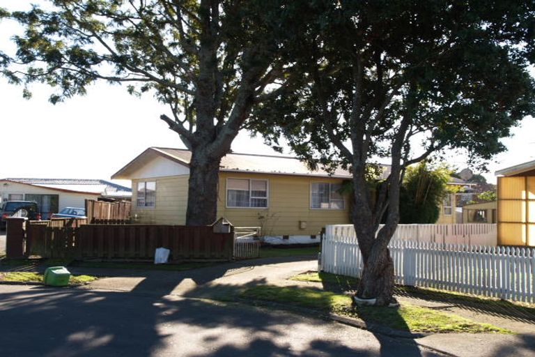Photo of property in 8 Kairanga Street, Mangere East, Auckland, 2024