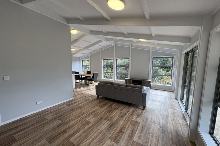 Photo of property in 106c Wyndham Road, Pinehaven, Upper Hutt, 5019