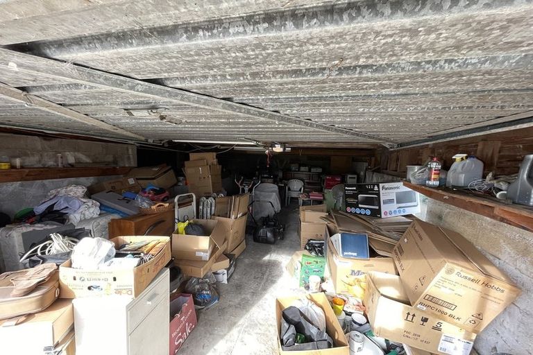 Photo of property in 10 Hinau Street, New Lynn, Auckland, 0600