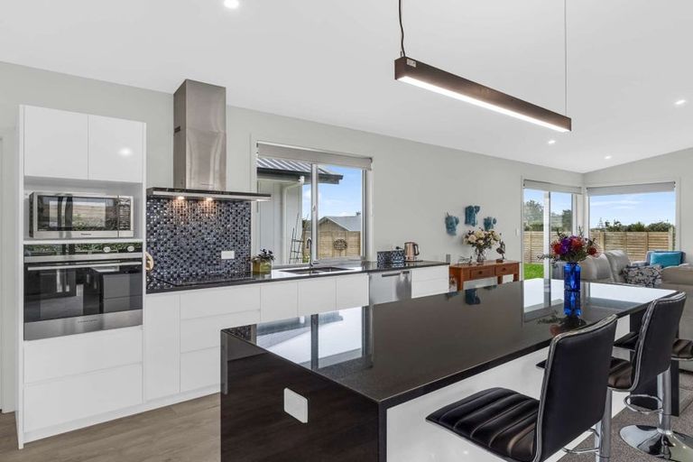 Photo of property in 20 Taonui Street, Waitarere Beach, Levin, 5510