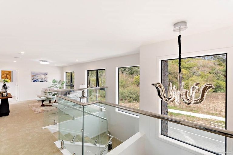 Photo of property in 9 Skanda Crescent, Flat Bush, Auckland, 2019