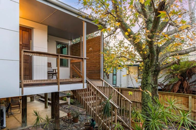 Photo of property in 21a Lyons Avenue, Murrays Bay, Auckland, 0630