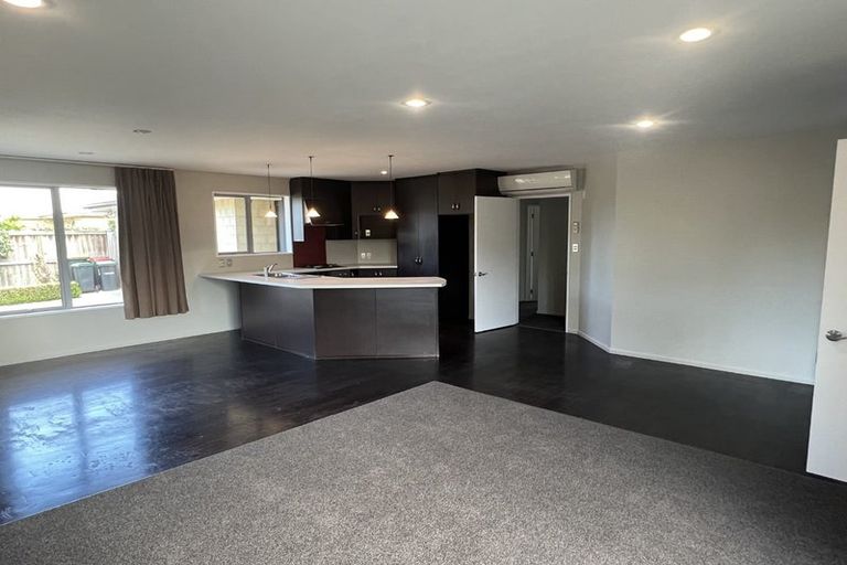 Photo of property in 12 Anglem Way, Northwood, Christchurch, 8051