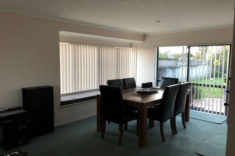 Photo of property in 91 Moyrus Crescent, East Tamaki Heights, Auckland, 2016