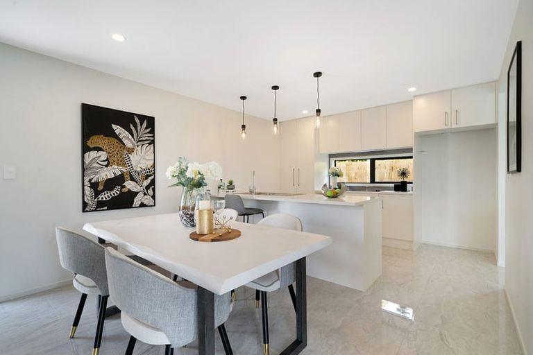 Photo of property in 8b Strid Road, Te Atatu South, Auckland, 0610