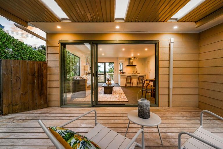 Photo of property in 46a Don Buck Road, Massey, Auckland, 0614