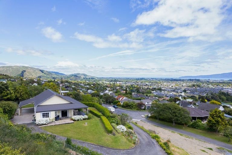 Photo of property in 18b Kea Street, Waikanae, 5036