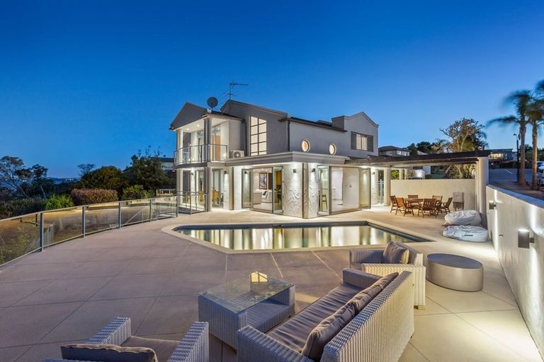 Photo of property in 5 Capstan Court, Te Atatu Peninsula, Auckland, 0610