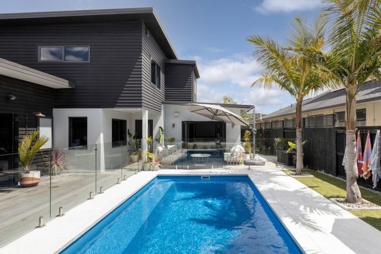 Photo of property in 35 Rota Close, Papamoa Beach, Papamoa, 3118