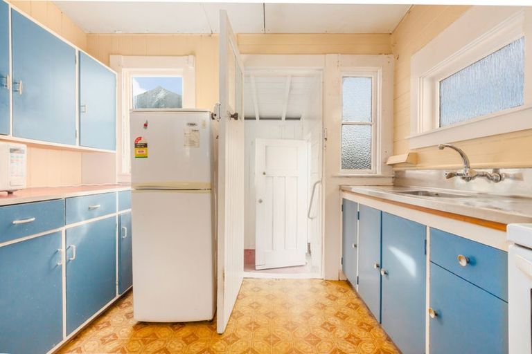 Photo of property in 79 Randwick Crescent, Moera, Lower Hutt, 5010