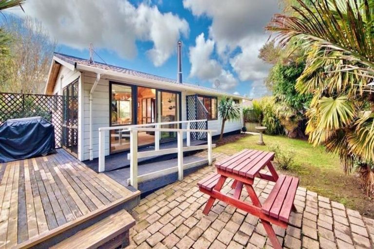 Photo of property in 3/53 Newington Road, Henderson, Auckland, 0612