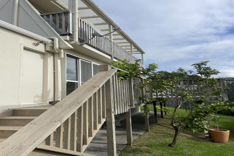 Photo of property in 2/28 Waiau Street, Torbay, Auckland, 0630