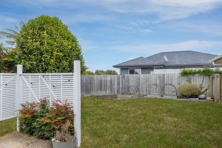 Photo of property in 11 Te Hatepe Avenue, Taupo, 3330
