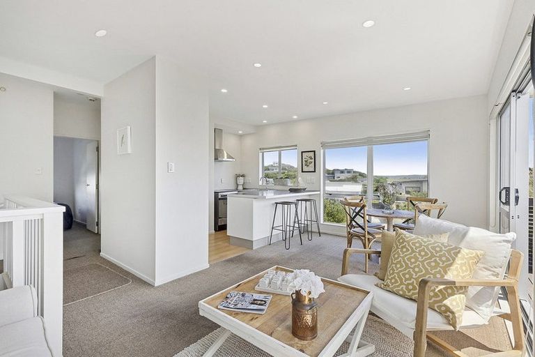 Photo of property in 1/18 Lambley Road, Titahi Bay, Porirua, 5022