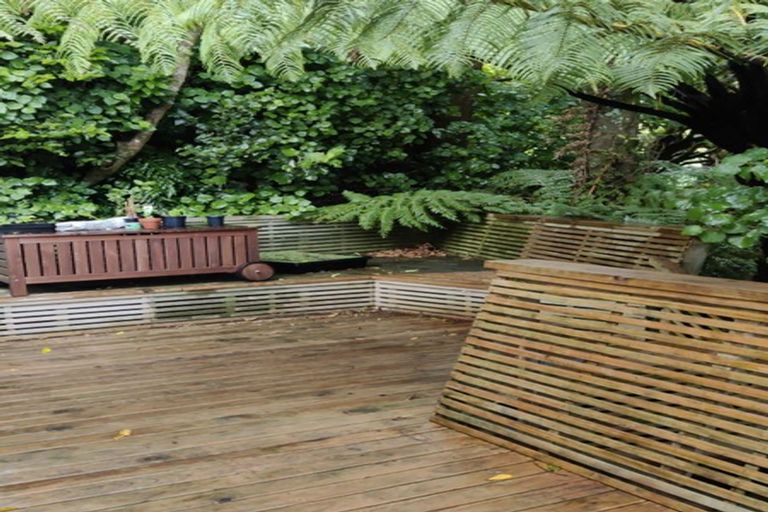 Photo of property in 135 Mairangi Road, Wilton, Wellington, 6012
