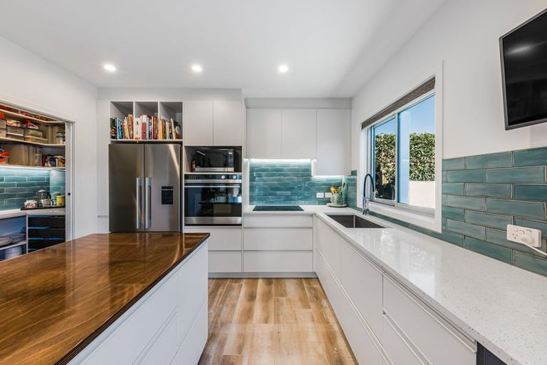 Photo of property in 15 Makete Crescent, Hobsonville, Auckland, 0618