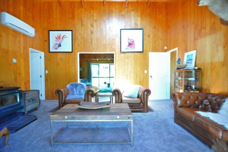 Photo of property in 55 Reikorangi Road, Waikanae, 5391