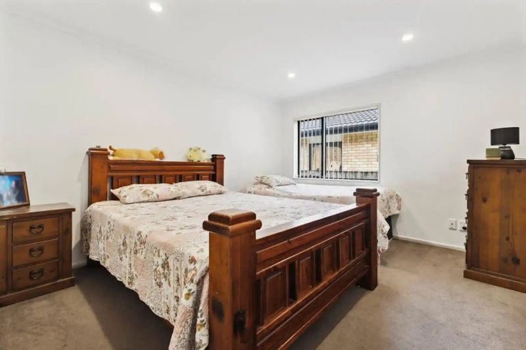 Photo of property in 18a Christmas Road, Manurewa, Auckland, 2102