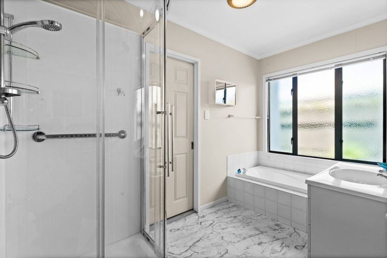 Photo of property in 2/38 Avondale Road, Taradale, Napier, 4112