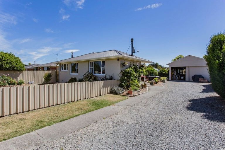 Photo of property in 27 Holmes Street, Darfield, 7510