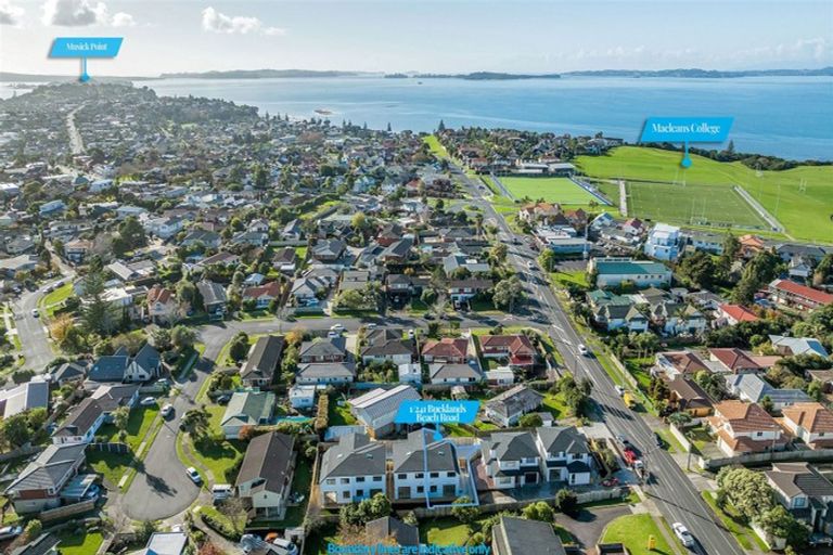 Photo of property in 241a Bucklands Beach Road, Bucklands Beach, Auckland, 2012