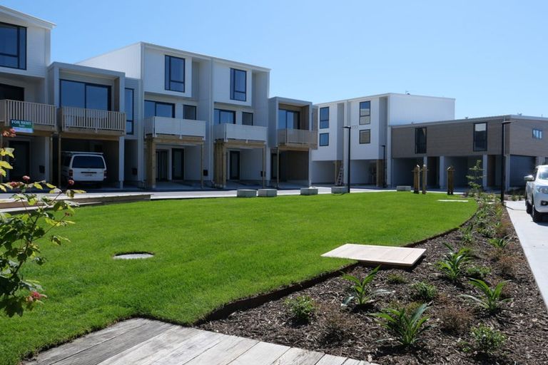 Photo of property in 19 Kamahi Place, Paraparaumu, 5032