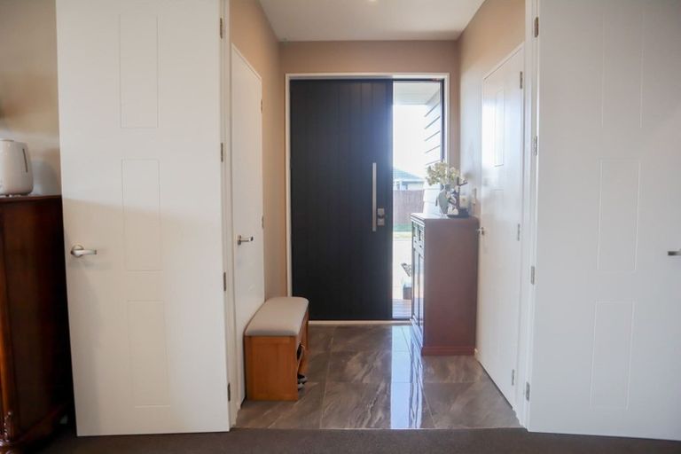 Photo of property in 17 Exeter Lane, Rolleston, 7614