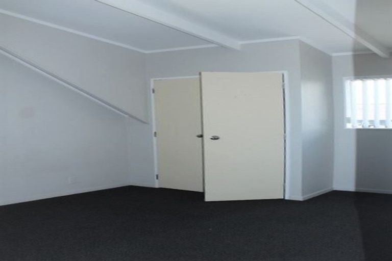 Photo of property in 10 Rewa Street, New Lynn, Auckland, 0600