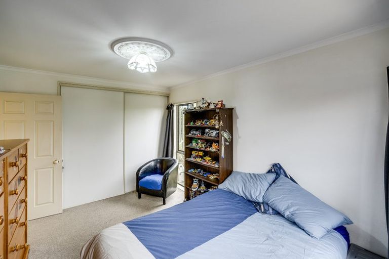 Photo of property in 10 Knightsbridge Place, Taradale, Napier, 4112