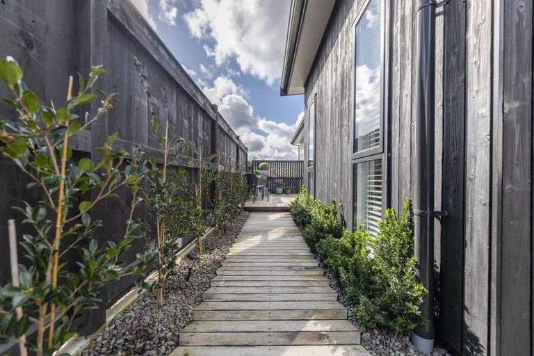 Photo of property in 35 Ashford Avenue, Hokowhitu, Palmerston North, 4410