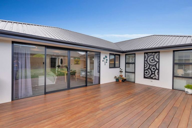 Photo of property in 10 Lesser Close, Rolleston, 7615