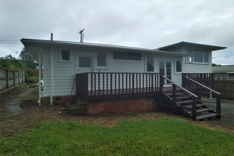 Photo of property in 1 Kereru Street, Henderson, Auckland, 0612