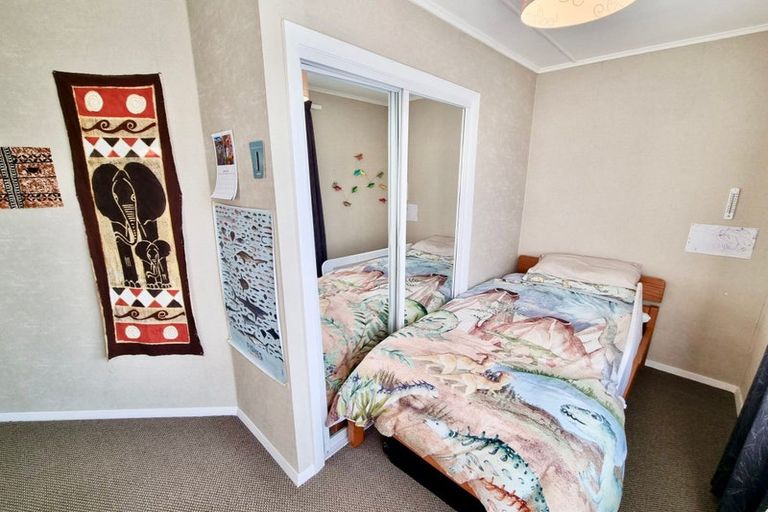 Photo of property in 146 George Street, Stokes Valley, Lower Hutt, 5019