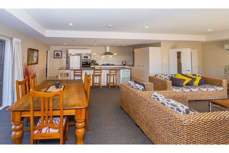 Photo of property in 20 Dunaverty Place, Broomfield, Christchurch, 8042