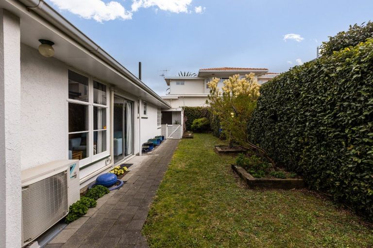 Photo of property in 3/10 Meeanee Quay, Westshore, Napier, 4110