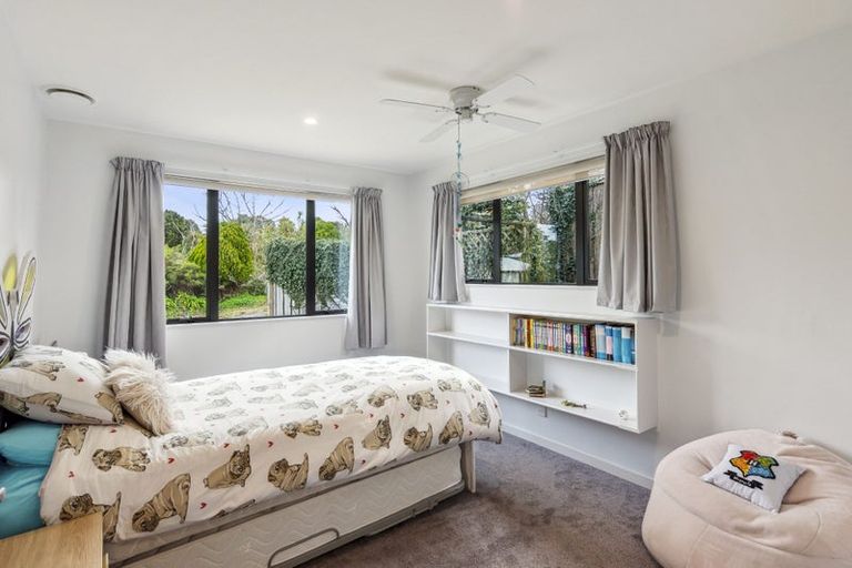 Photo of property in 34 Renown Road, Raumati South, Paraparaumu, 5032