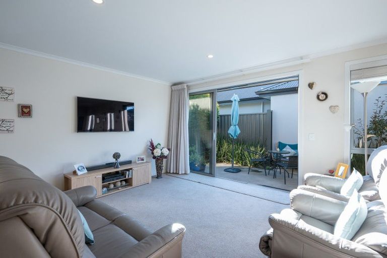 Photo of property in 35 Youngberry Drive, Richmond, 7020