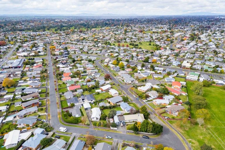 Photo of property in 28 Larnach Street, St Andrews, Hamilton, 3200