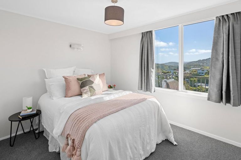 Photo of property in 75 Salford Street, Newlands, Wellington, 6037
