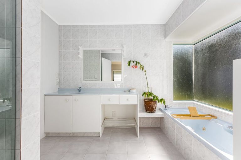 Photo of property in 274 Valley Road, Paraparaumu, 5032