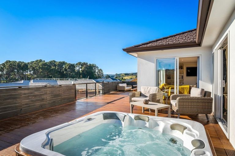 Photo of property in 8 Ihakara Arthur Lane, Aotea, Porirua, 5024