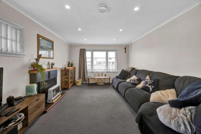 Photo of property in 124 Waihi Road, Hawera, 4610