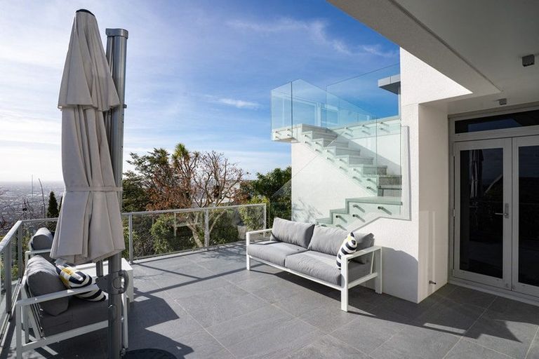 Photo of property in 9 Allom Lane, Cashmere, Christchurch, 8022