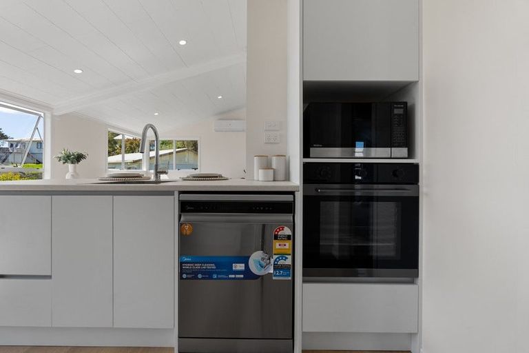 Photo of property in 4 Raymond Street, Kawakawa, 0210