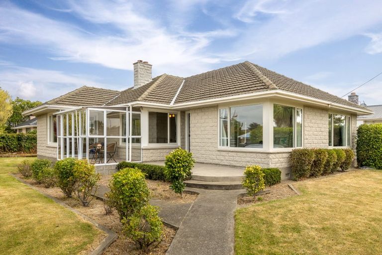 Photo of property in 51 Greendale Avenue, Avonhead, Christchurch, 8042