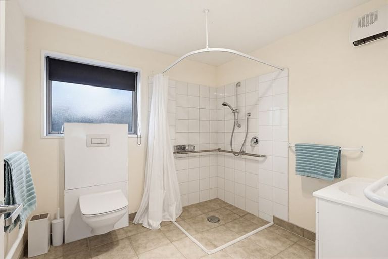 Photo of property in 258b Breezes Road, Aranui, Christchurch, 8061
