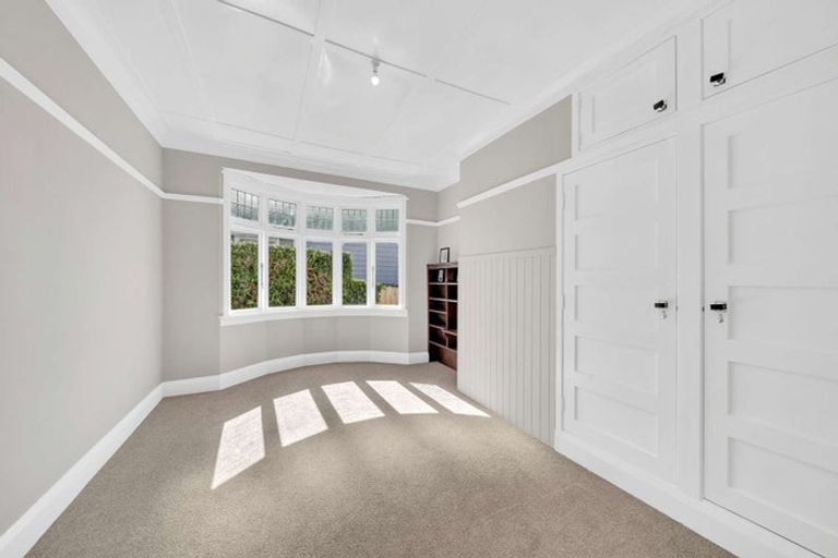 Photo of property in 16 Greta Street, South Hill, Oamaru, 9400